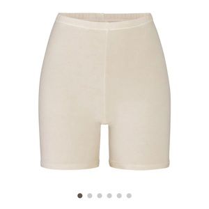 SKIMS Outdoor Biker Shorts